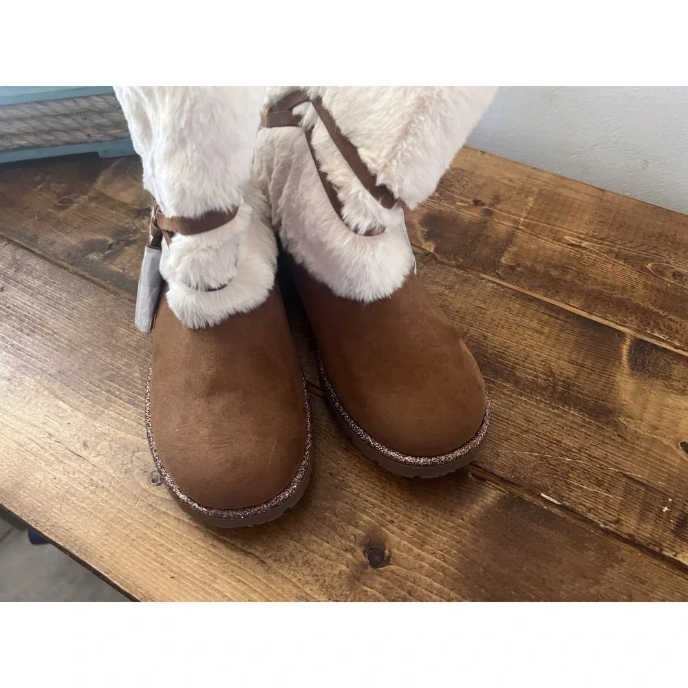 Girls Seychelles Suede and Faux Fur Boots  Ankle Tassels Brown